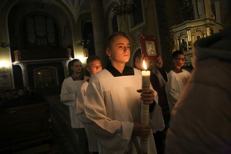 Czuwanie młodzieży w Ołpinach