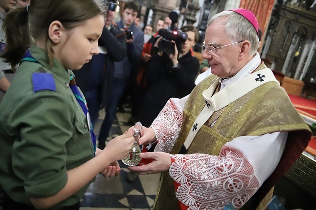 Przekazanie Betlejemskiego Światła Pokoju