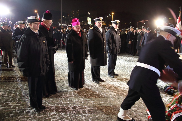 Poranne uroczystości Grudnia '70 w Gdyni