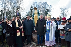 ▲	Podczas uroczystości obecni byli goście, inwestorzy, radni gminy na czele z wójtem oraz wielu mieszkańców.