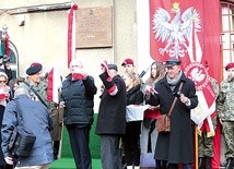 ▲	Uroczystości rozpoczęło symboliczne przecięcie wstęgi.