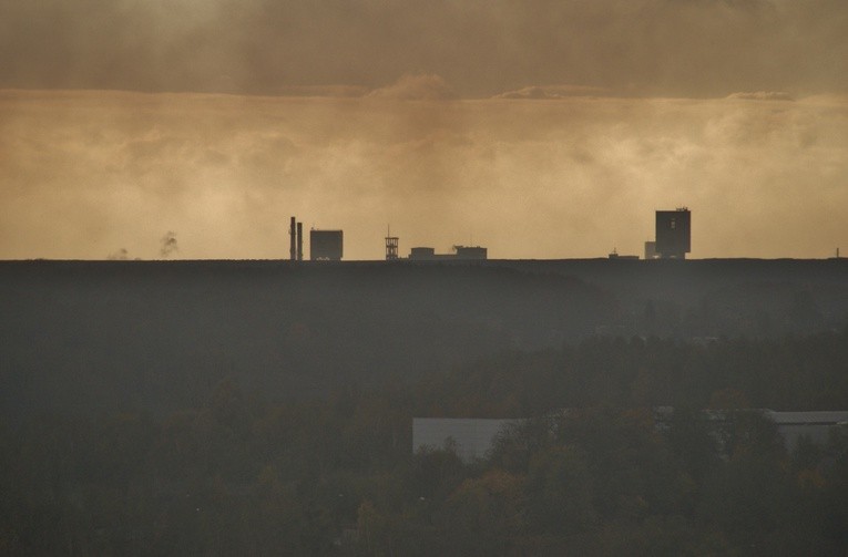 Rybnik. Nie ustaje walka ze smogiem. W planach likwidacja prawie tysiąca kopciuchów i termomodernizacja