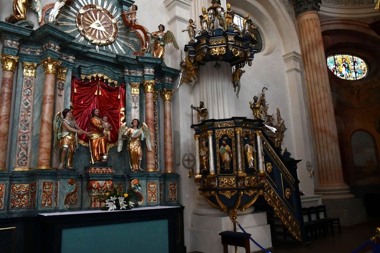 Sanktuarium Matki Bożej Bolesnej w Skrzatuszu