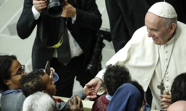 Franciszek: Boże Narodzenie to przyjęcie niespodzianek Boga