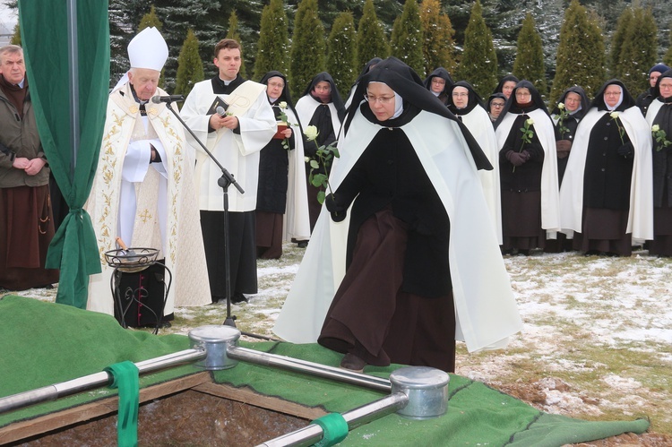 Pożegnanie s. Krystyny od Krzyży 