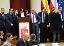 Radni PiS ws. Rady Miasta nt. bonifikaty: Skandal, opozycja nie może zabrać głosu