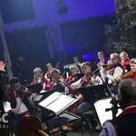 Koncert zespołów "Kostrzanie" i "Mazowsze" w Bazylice Mniejszej