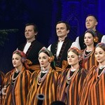 Koncert zespołów "Kostrzanie" i "Mazowsze" w Bazylice Mniejszej