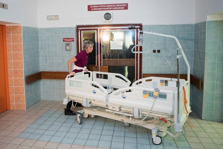 Nowy raport ze szpitala w Ostrawie: Jeden z górników jest w stanie krytycznym