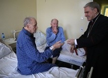Wigilijna wizyta biskupa u chorych i w podeszłym wieku 