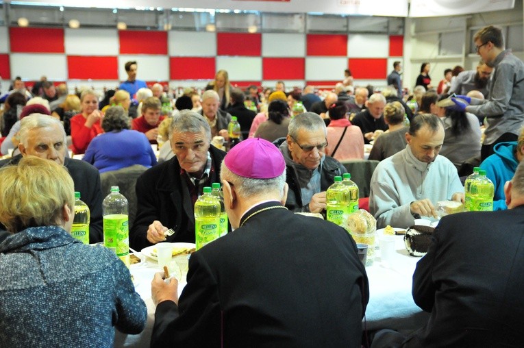 Wigilia Miłosierdzia organizowana przez Caritas archidiecezji lubelskiej