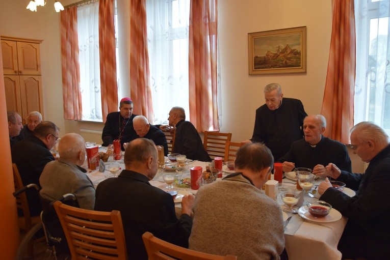 Spotkanie wigilijne w Domu Kapłana Seniora w Sochaczewie