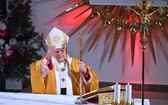 Abp Marek Jędraszewski na Krzeptówkach