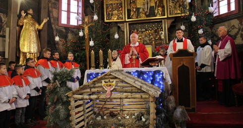 Boguszycka parafia obchodzi 460. rocznicę konsekracji świątyni. Mszy św. jubileuszowej przdewodniczył ordynariusz łowicki