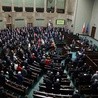 Sejm uchwalił ustawę m.in. obniżającą akcyzę na energię elektryczną