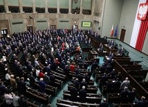 Sejm uchwalił ustawę m.in. obniżającą akcyzę na energię elektryczną