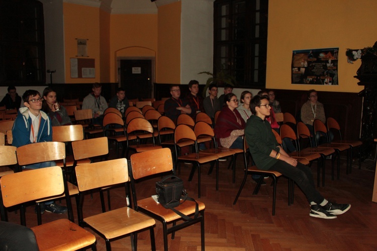 Rekolekcje sylwestrowe dla młodzieży w Henrykowie (dzień 1)