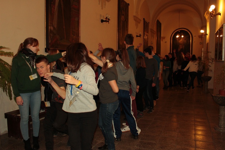 Rekolekcje sylwestrowe dla młodzieży w Henrykowie (dzień 1)