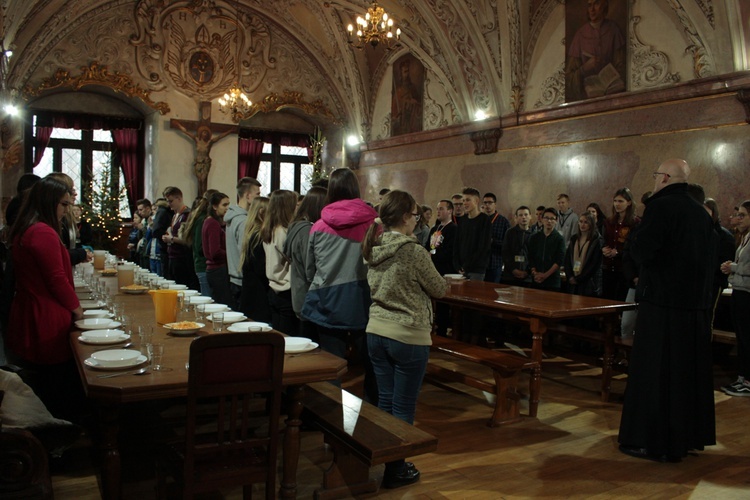 Rekolekcje sylwestrowe dla młodzieży w Henrykowie (dzień 1)