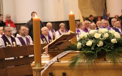 Pożegnanie bp. Gerarda Bernackiego, Eucharystia