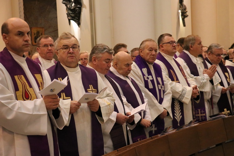 Pożegnanie bp. Gerarda Bernackiego, Eucharystia