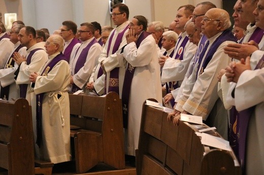 Pożegnanie bp. Gerarda Bernackiego, Eucharystia