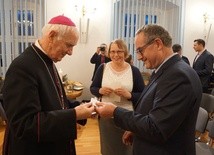 Biskup Ignacy Dec życzył rodzinom rozkwitu miłości