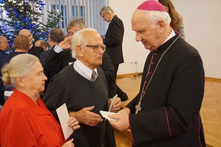 Święto Świętej Rodziny - spotkanie rodzin z biskupem Ignacym Decem