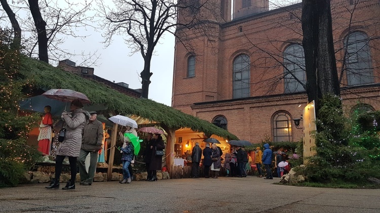 Kolędowanie w Piekarskim Betlejem