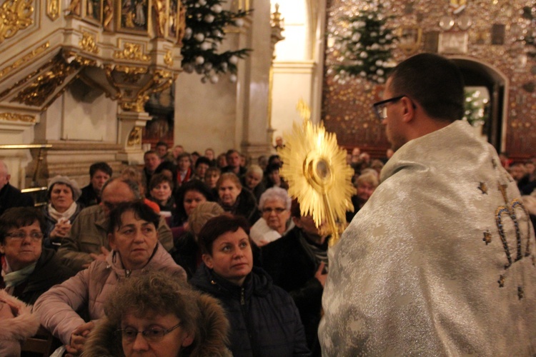 Czuwanie wiernych z Białej Rawskiej na Jasnej Górze