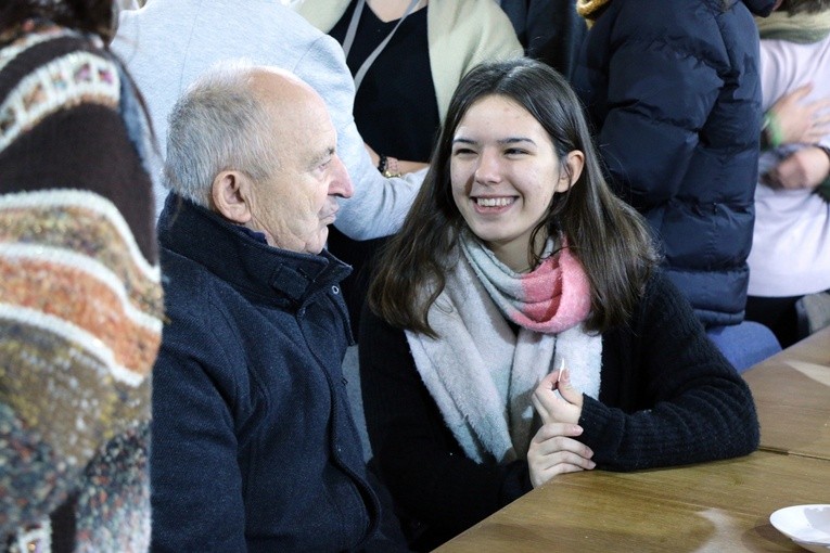 Spotkanie pokoleń przy kolędzie i opłatku