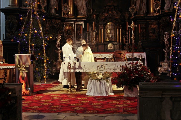 Rekolekcje sylwestrowe dla młodzieży w Henrykowie (dzień 3)