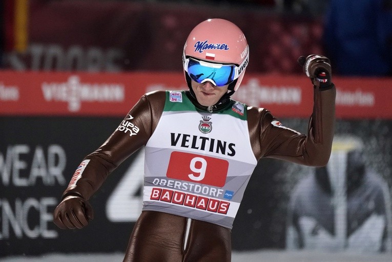 Dawid Kubacki na podium w drugim konkursie Turnieju Czterech Skoczni