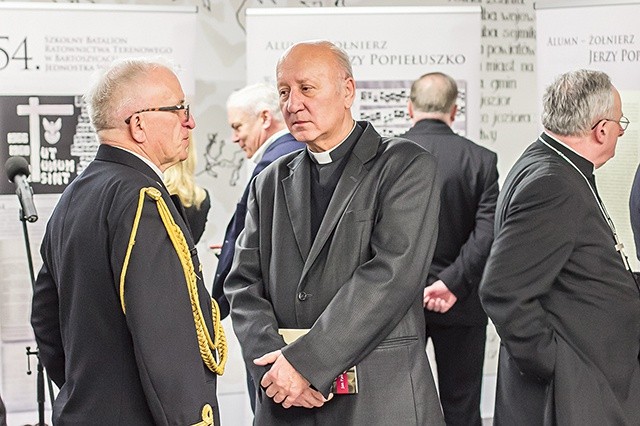 ▲	Na otwarciu pojawiło się wielu kapłanów, którzy doświadczyli szykan ze strony władz PRL.