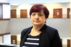 Dr Błazińska przekonuje, że najważniejsze jest to, jak my na siebie nawzajem patrzymy, jak reagujemy na swoją kulturę.