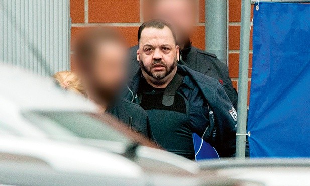 Niemiecki pielęgniarz Niels Högel jest sądzony za uśmiercenie  ponad 100 osób.