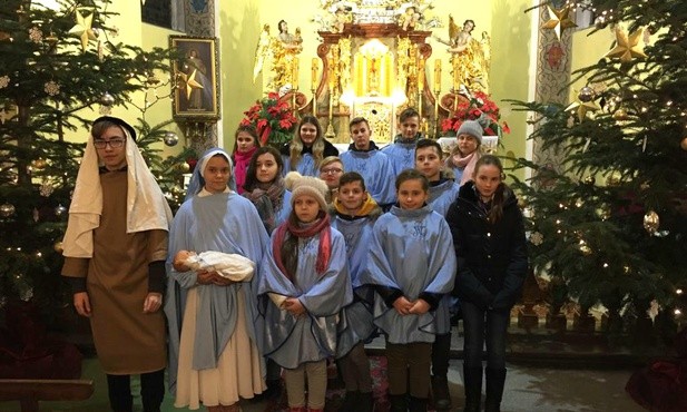 Bożonarodzeniowe jasełka na Pasterce