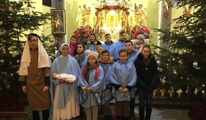 Bożonarodzeniowe jasełka na Pasterce