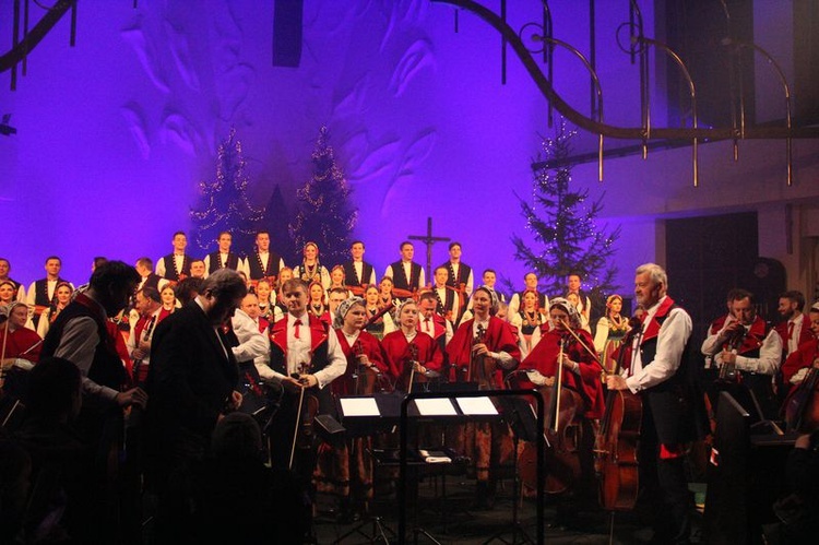 Charytatywny koncert "Mazowsza" w parafii Matki Bożej Królowej Polski w Lublinie