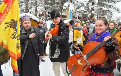 Mędrcy na Krupówkach