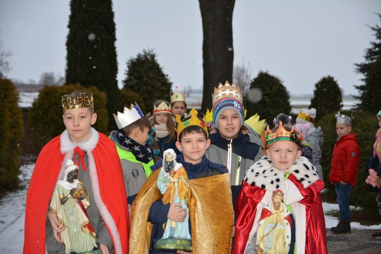 Ciemniewko. Orszak Trzech Króli