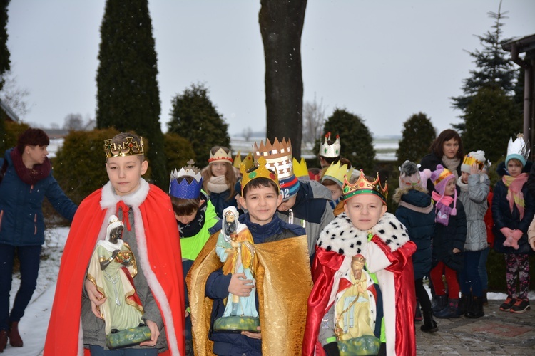 Ciemniewko. Orszak Trzech Króli