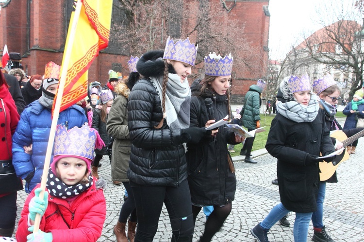 Orszak, książę oraz niedziela