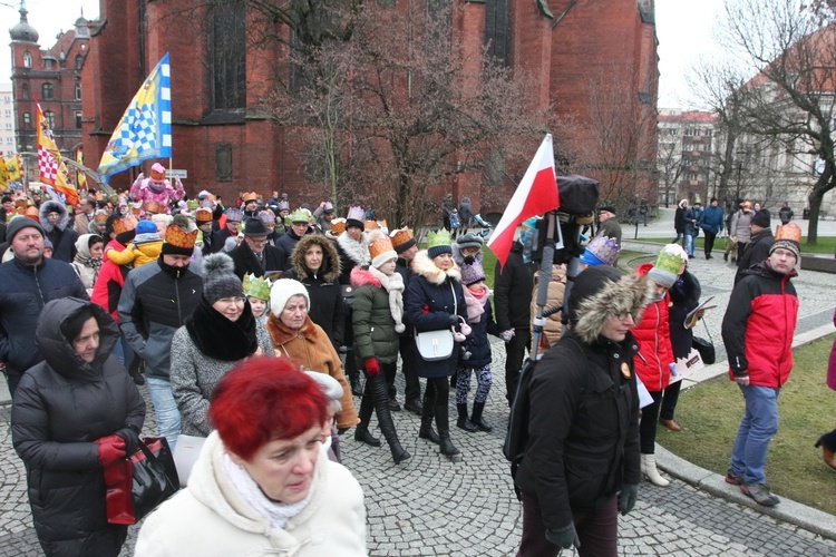 Orszak, książę oraz niedziela