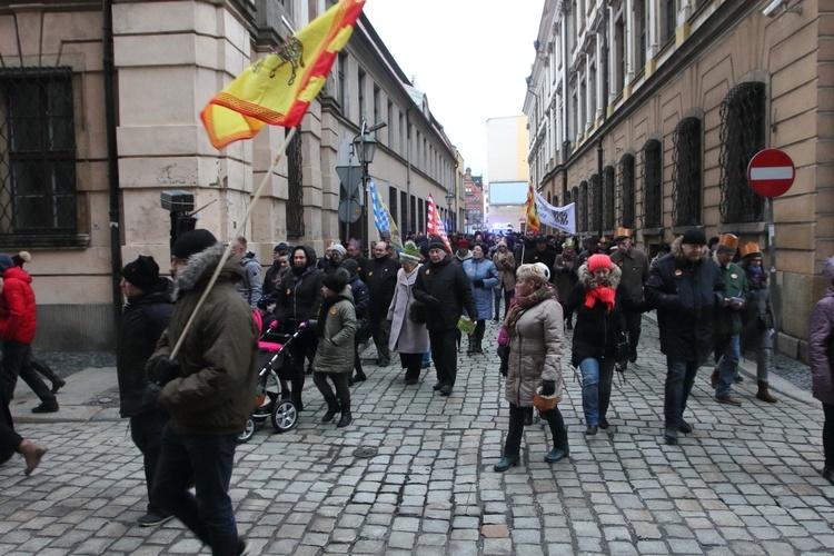 Orszak, książę oraz niedziela