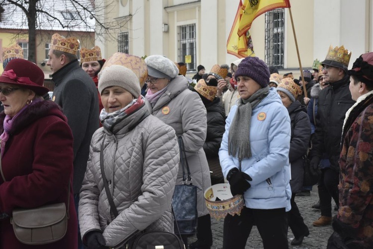 Świebodzice. Dzieci rozgrzały przybyłych kolędami