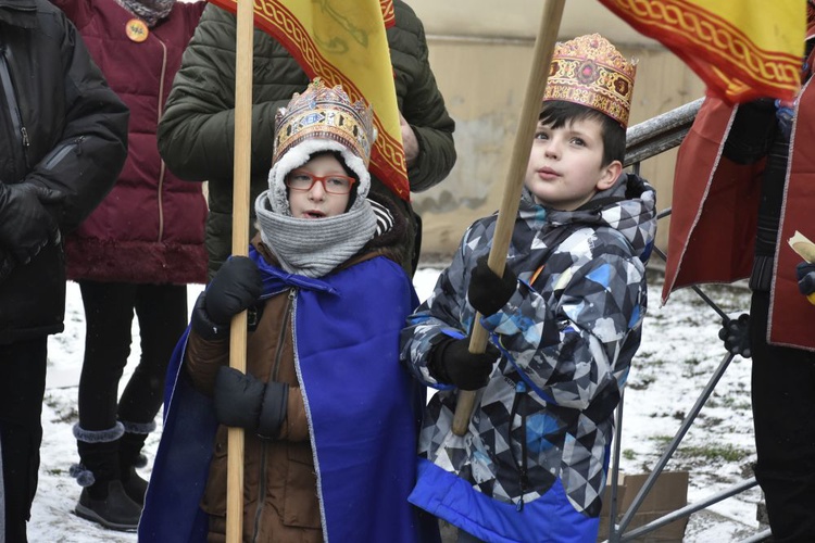 Świebodzice. Dzieci rozgrzały przybyłych kolędami