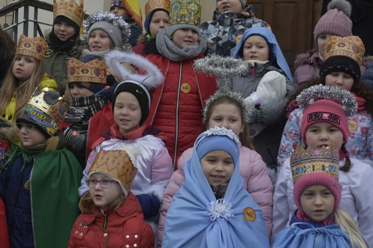 Świebodzice. Dzieci rozgrzały przybyłych kolędami