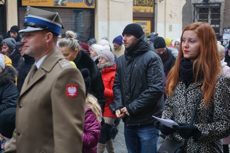 Kłodzko. Szli ze śpiewem na ustach