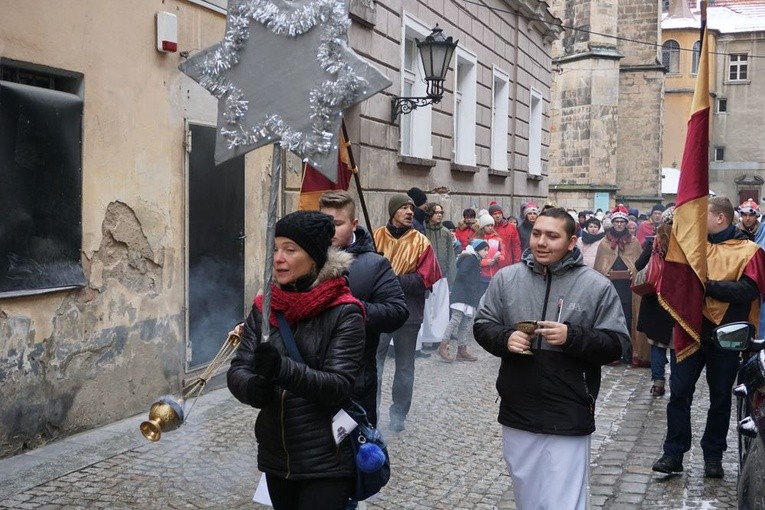 Kłodzko. Szli ze śpiewem na ustach